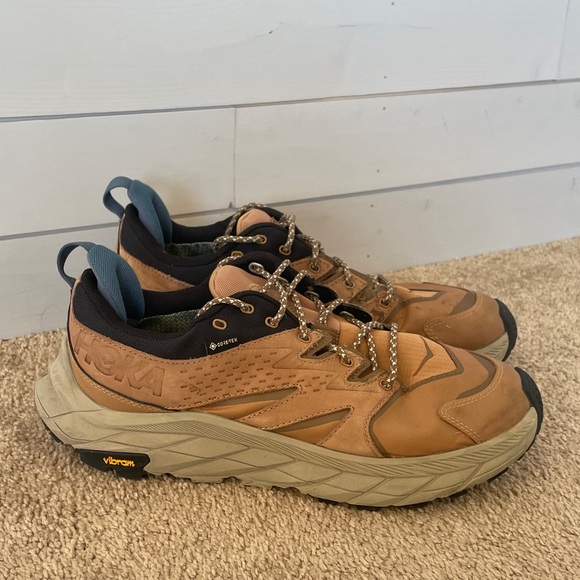 Hoka Women’s Anacapa Low GTX Hiking Sneakers 11 BVibram Sole Gore Tex Shoes